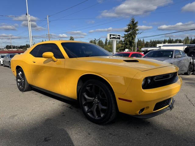 2018 Dodge Challenger SXT Plus