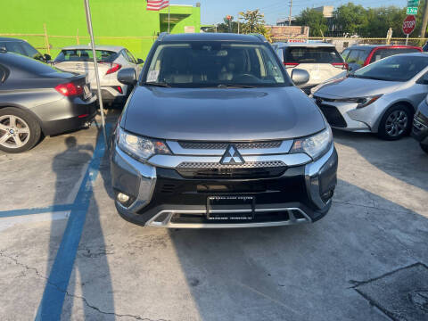 2020 Mitsubishi Outlander for sale at Dulux Auto Sales Inc & Car Rental in Hollywood FL