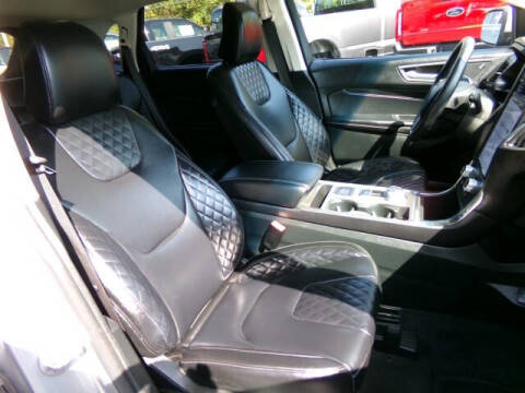 2023 Ford Edge Titanium