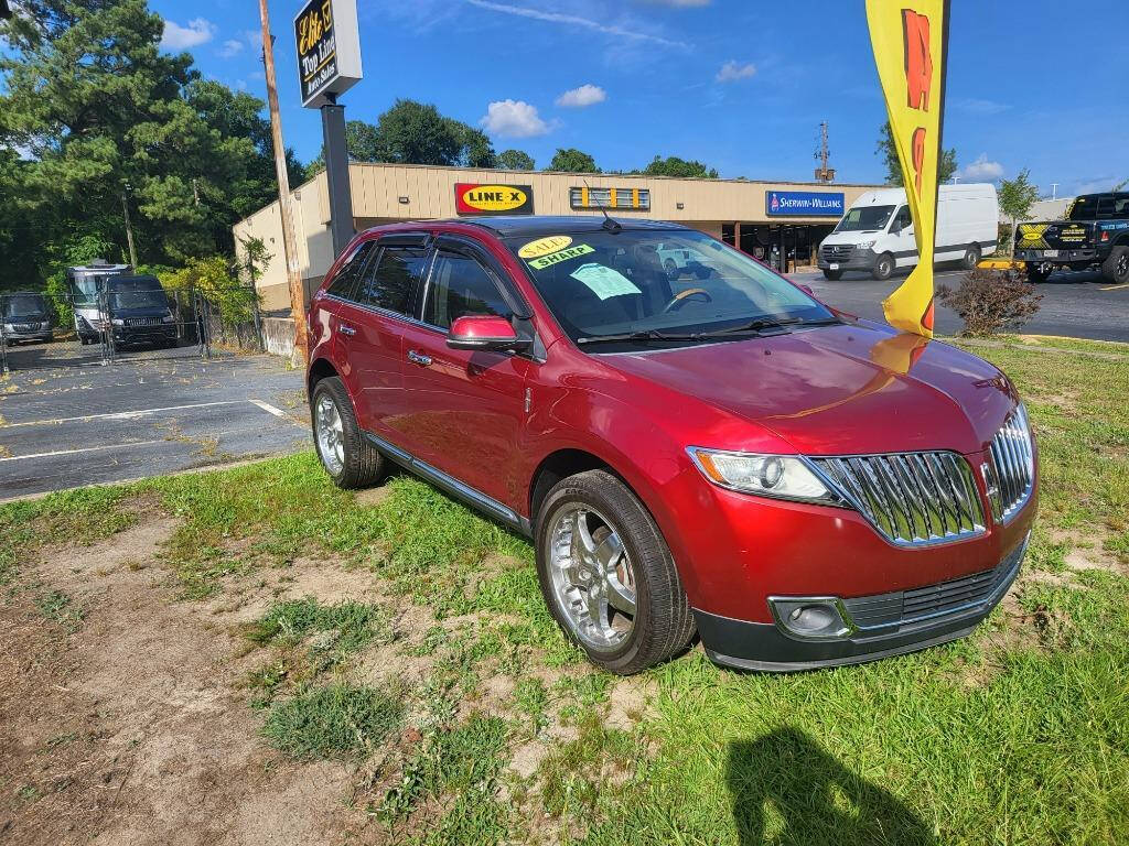 Red 2013 Lincoln MKX Base 4dr SUV 2