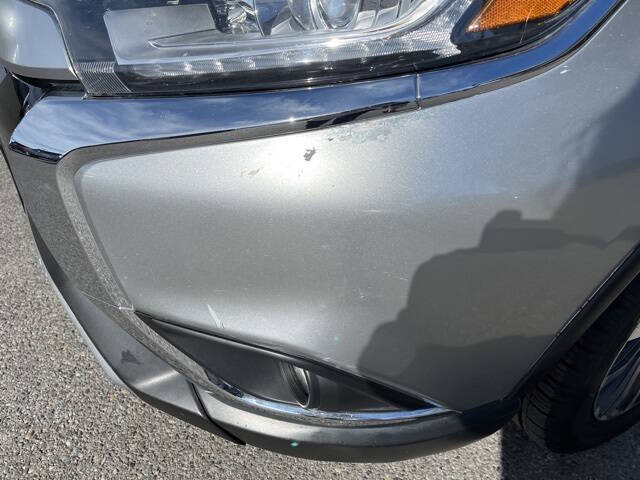 2020 Mitsubishi Outlander SE