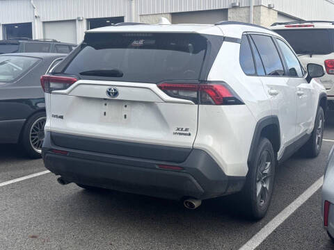 2022 Toyota RAV4 Hybrid XLE
