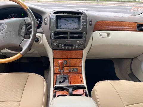 2004 Lexus LS 430