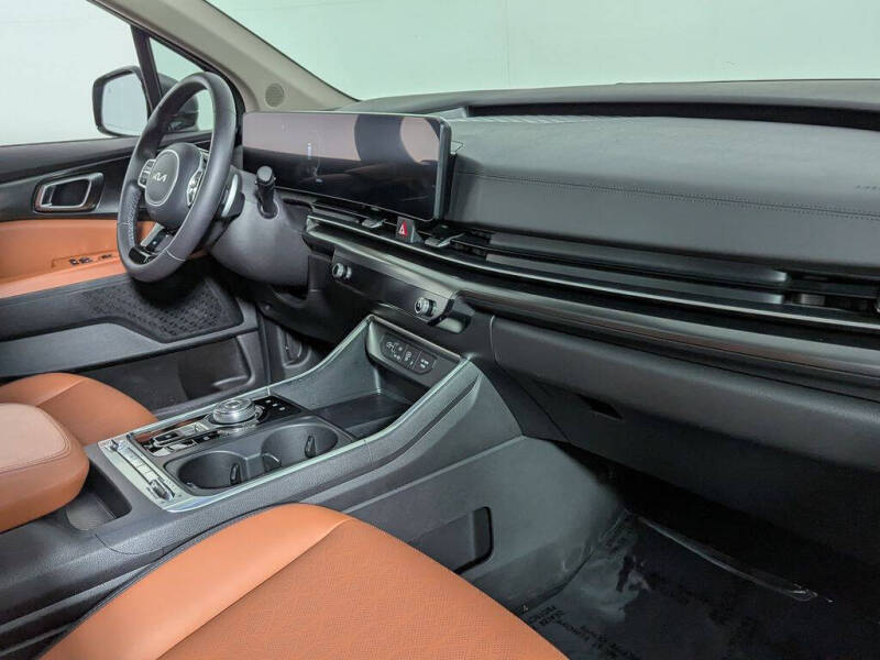 2025 Kia Carnival Hybrid SX