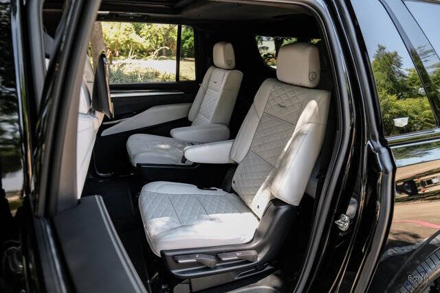 2026 Cadillac Escalade-V ESV