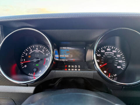 2015 Ford Mustang V6