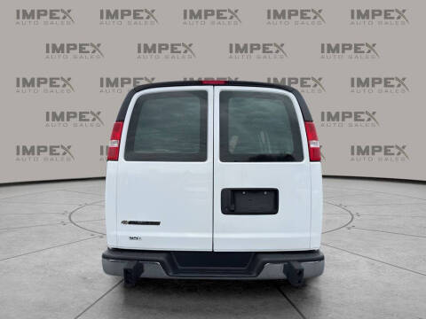 2024 Chevrolet Express 2500