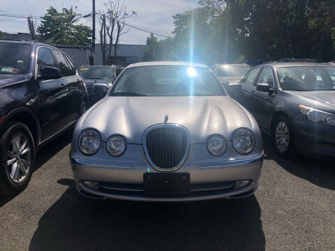 2002 Jaguar S-Type for sale at OFIER AUTO SALES in Freeport NY