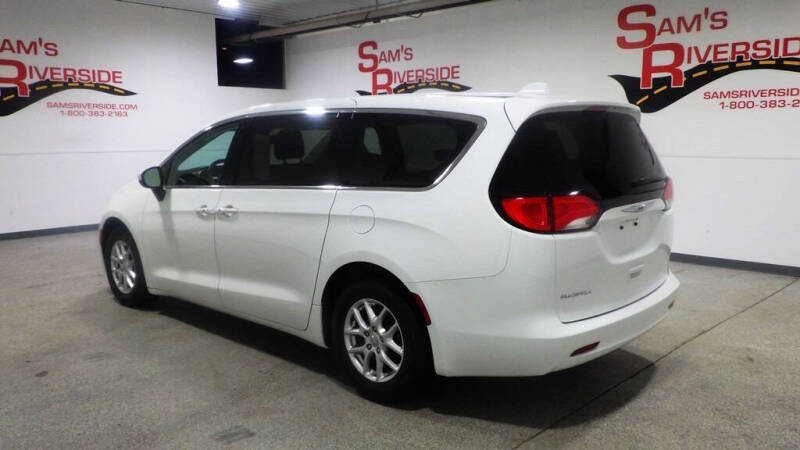 2017 Chrysler Pacifica Touring