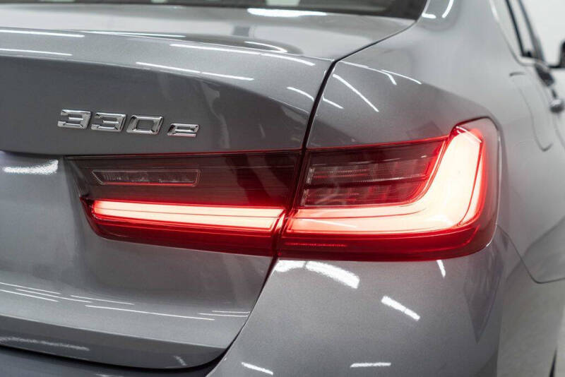 2024 BMW 3 Series 330e xDrive