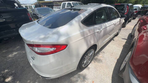 2014 Ford Fusion SE