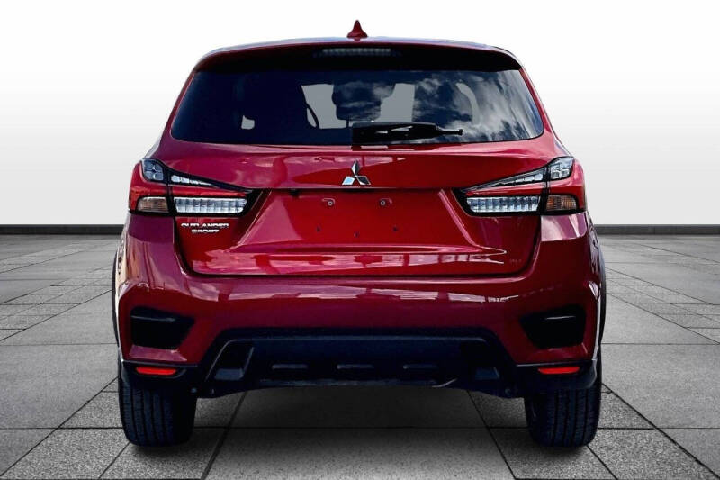 2022 Mitsubishi Outlander SE