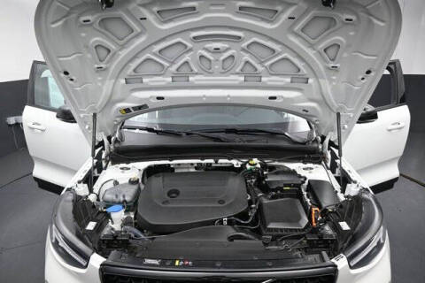 2026 Volvo XC40 B5 Plus