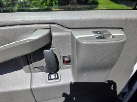 2018 Chevrolet Express 2500