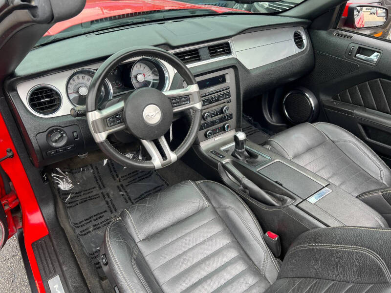 2011 Ford Mustang V6 Premium