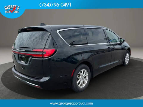 2023 Chrysler Pacifica Touring L