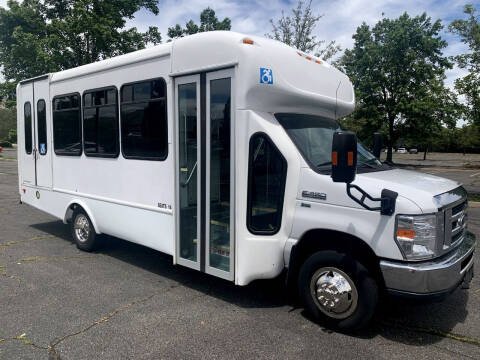2014 Ford E-450