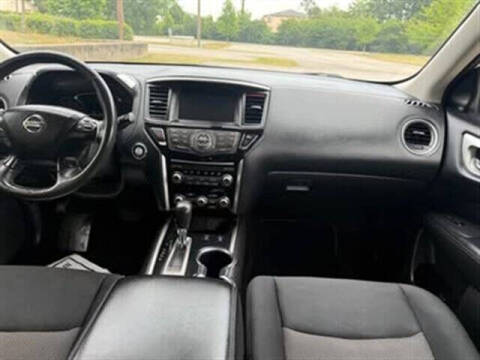 2018 Nissan Pathfinder SV