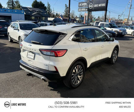 2020 Ford Escape Titanium