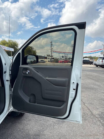 2016 Nissan Frontier Desert Runner