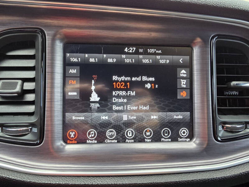 2017 Dodge Challenger R/T Shaker