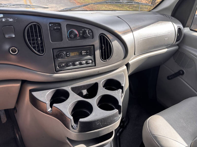 2006 Ford E-Series E-250