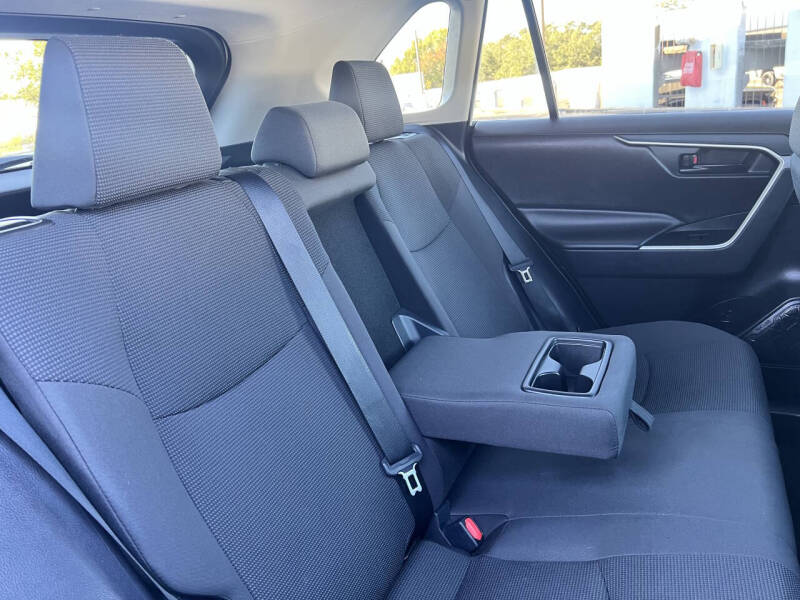 2019 Toyota RAV4 Hybrid LE