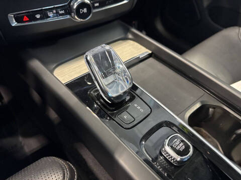 2022 Volvo XC60 Recharge T8 Inscription