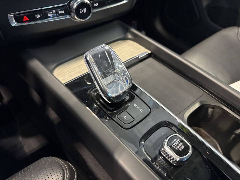 2022 Volvo XC60 Recharge T8 Inscription