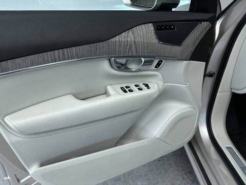 2023 Volvo XC90 B6 Plus Bright Theme 7P