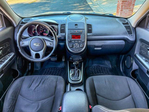 2012 Kia Soul +