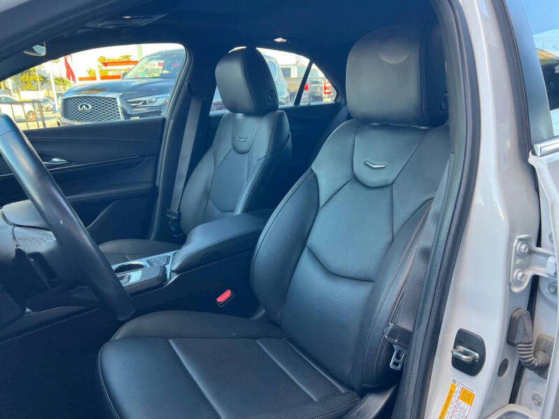 2023 Cadillac CT4 Premium Luxury