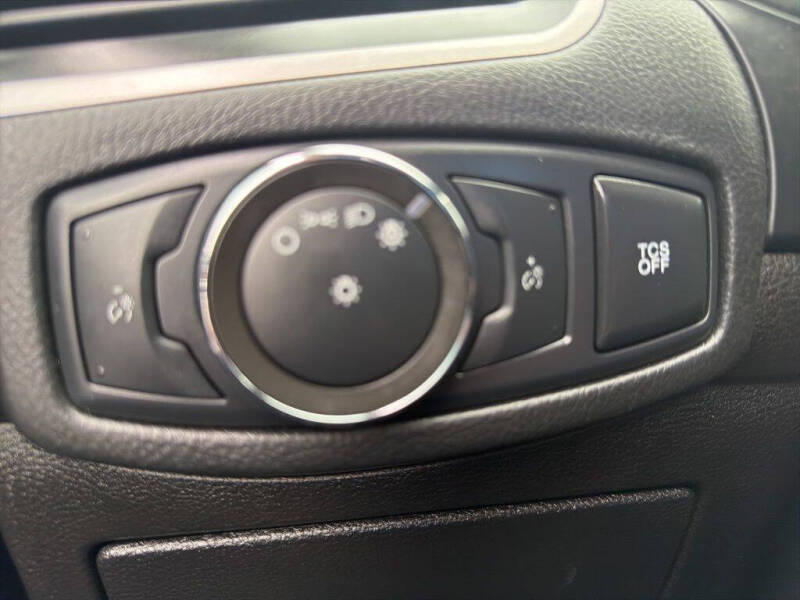 2022 Ford Edge SE
