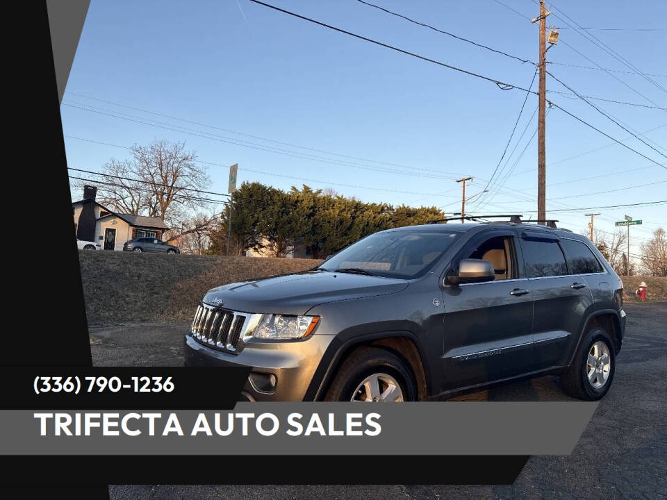 2011 Jeep Grand Cherokee Laredo's photo