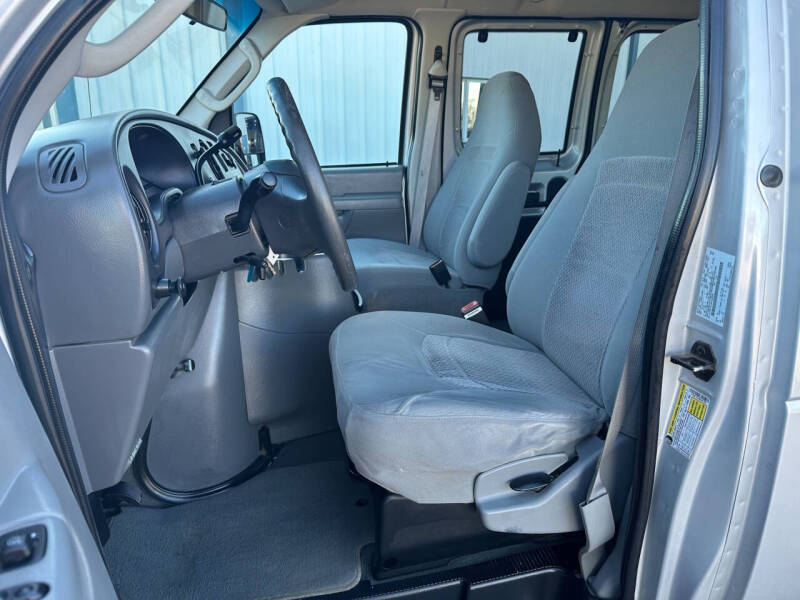 2006 Ford E-Series E-150