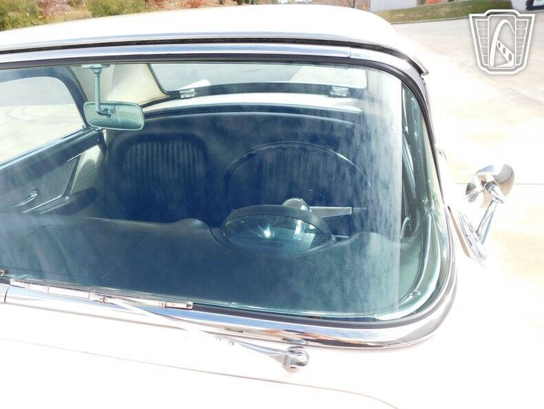 1955 Ford Thunderbird