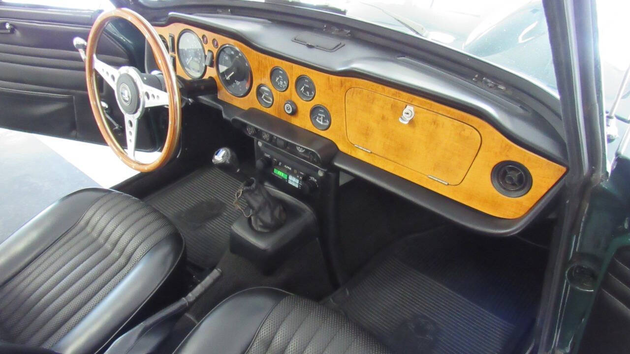1968 Triumph TR250 30