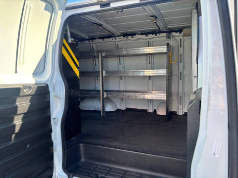 2021 Chevrolet Express 2500