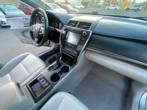 2017 Toyota Camry Hybrid