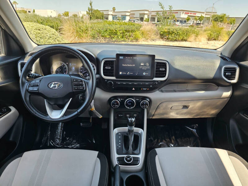 2020 Hyundai Venue SEL