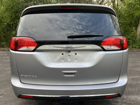 2017 Chrysler Pacifica Touring Plus