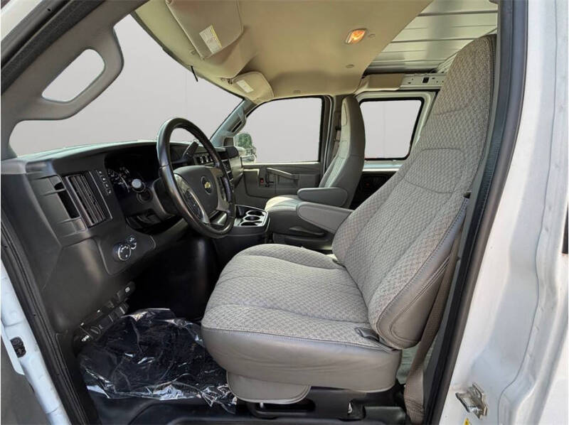 2017 Chevrolet Express 2500