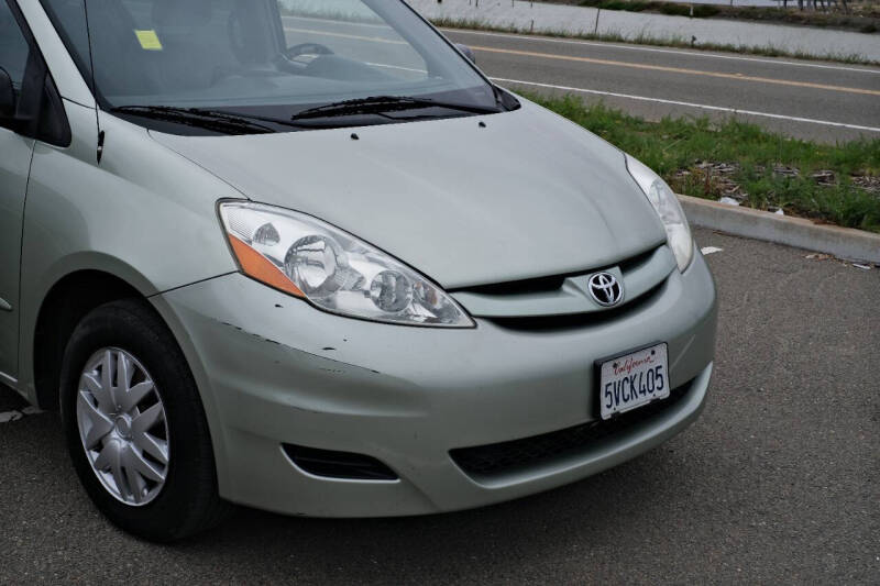 2006 Toyota Sienna LE 7 Passenger