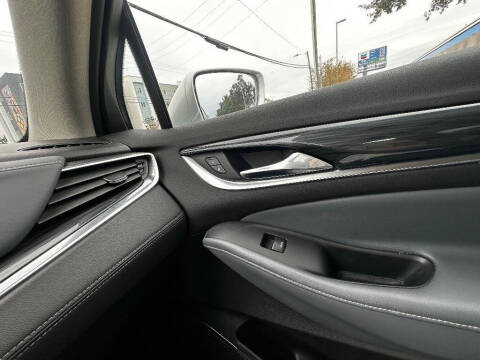 2018 Buick Enclave Essence