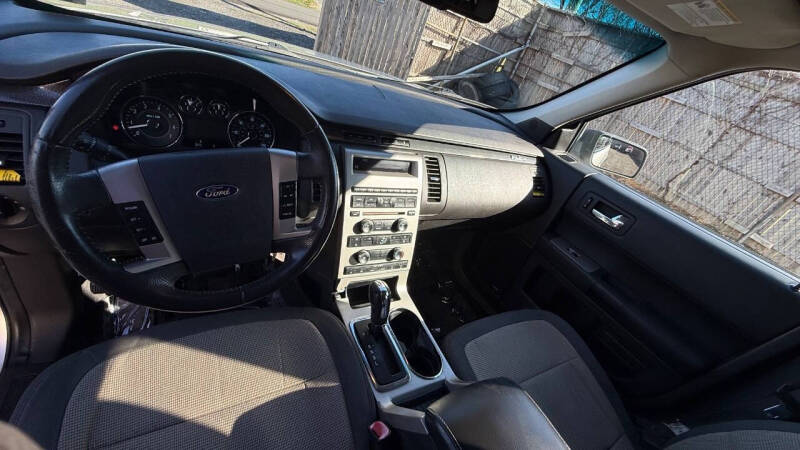 2009 Ford Flex SE