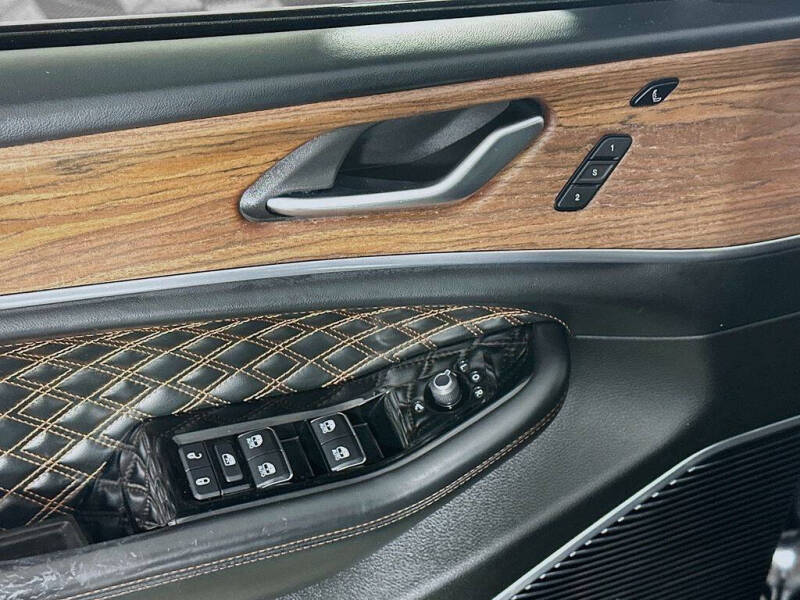 2023 Jeep Grand Cherokee Summit