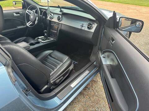 2005 Ford Mustang GT Premium
