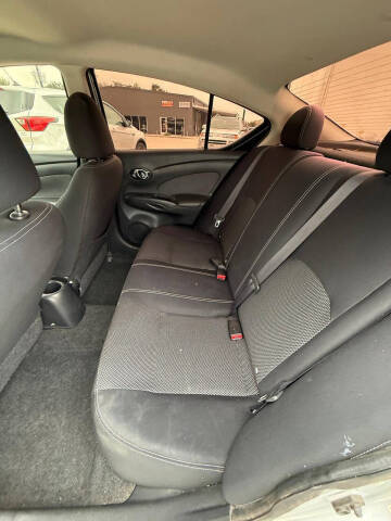 2014 Nissan Versa 1.6 S