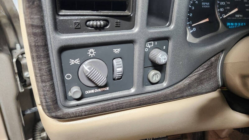 2002 GMC Yukon XL Denali