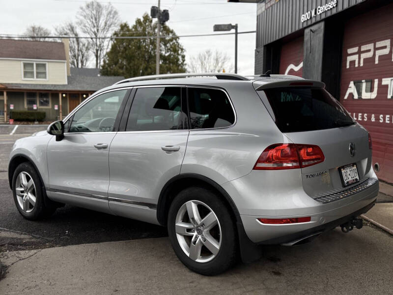 2012 Volkswagen Touareg TDI Lux